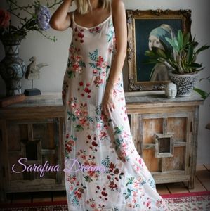 NWOT Sarafina Dreams nightgown